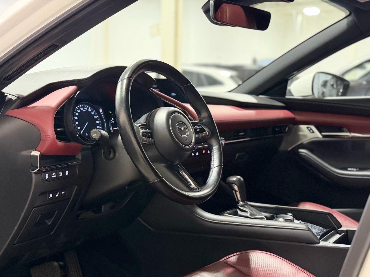 2021 Mazda MAZDA3 GT - Photo #8