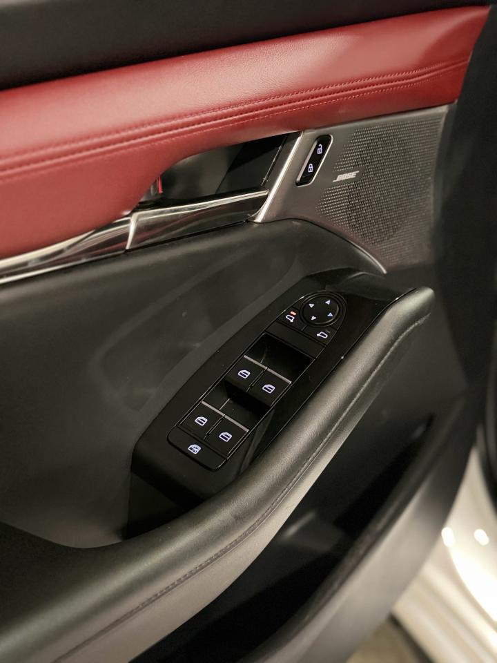 2021 Mazda MAZDA3 GT - Photo #9