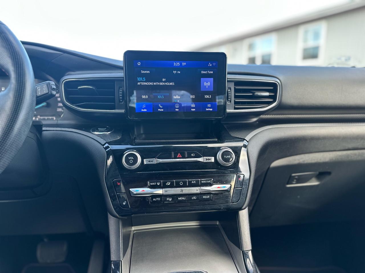 2022 Ford Explorer ST-LINE 4WD W/PANO SUNROOF Photo5