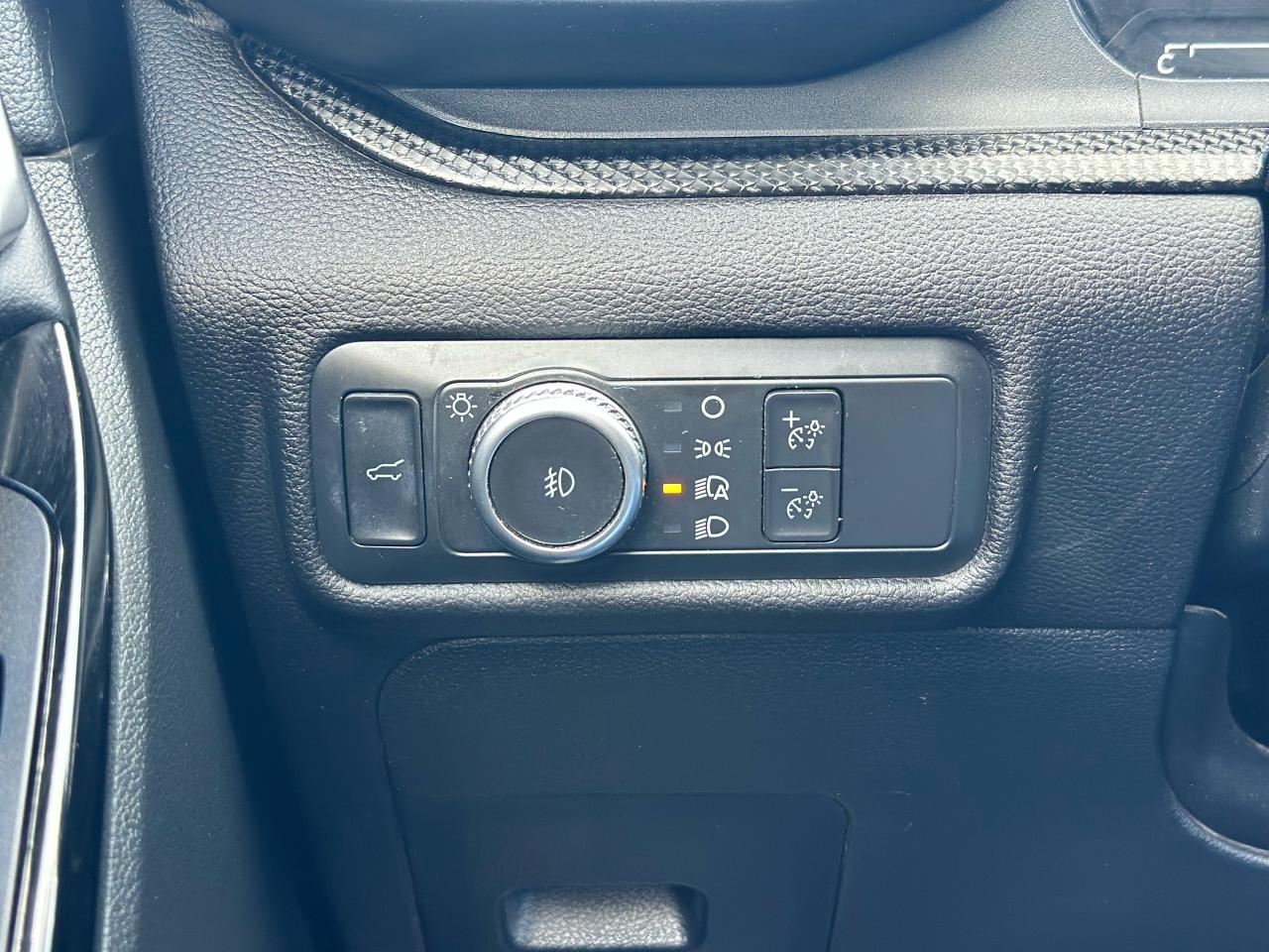 2022 Ford Explorer ST-LINE 4WD W/PANO SUNROOF Photo5