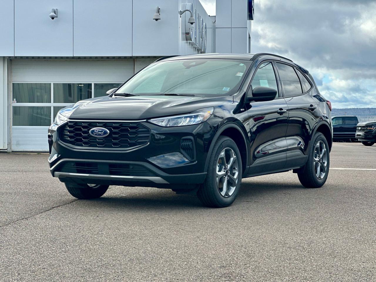 2025 Ford Escape ST-Line AWD Photo2