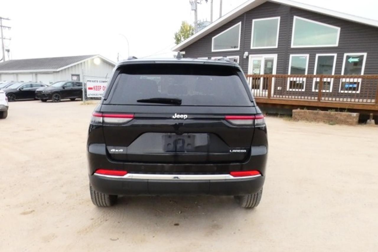 2023 Jeep Grand Cherokee Laredo 4x4 w/Htd cloth, S/R, BUC - Photo #7