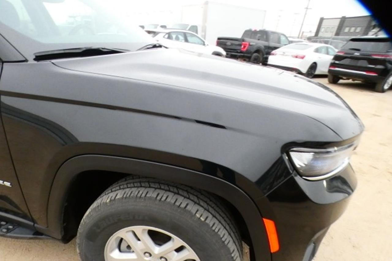 2023 Jeep Grand Cherokee Laredo 4x4 w/Htd cloth, S/R, BUC - Photo #31