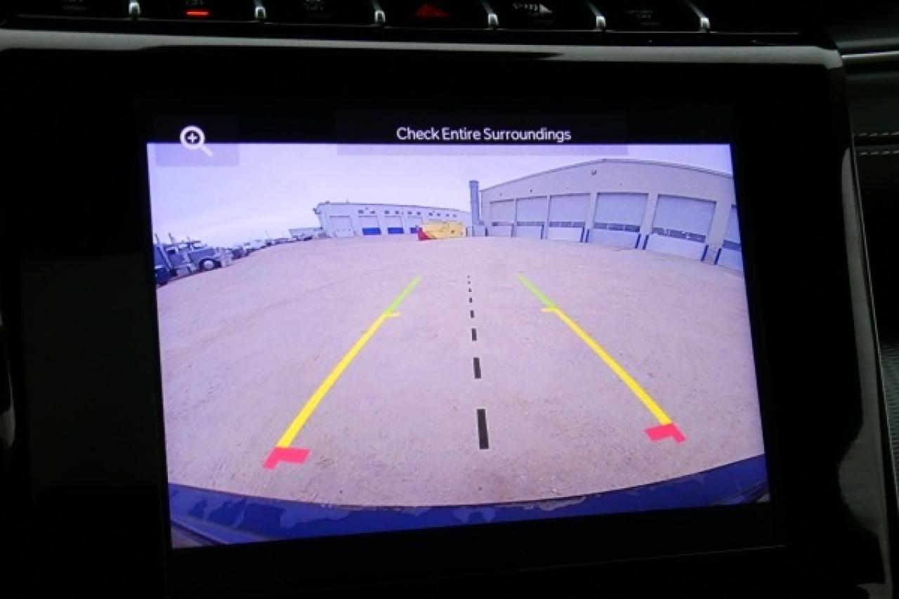 2023 Jeep Grand Cherokee Laredo 4x4 w/Htd cloth, S/R, BUC - Photo #14