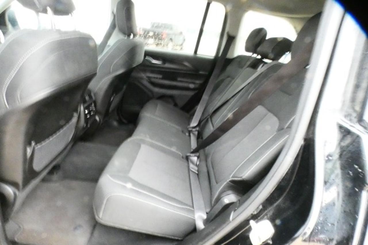 2023 Jeep Grand Cherokee Laredo 4x4 w/Htd cloth, S/R, BUC - Photo #10