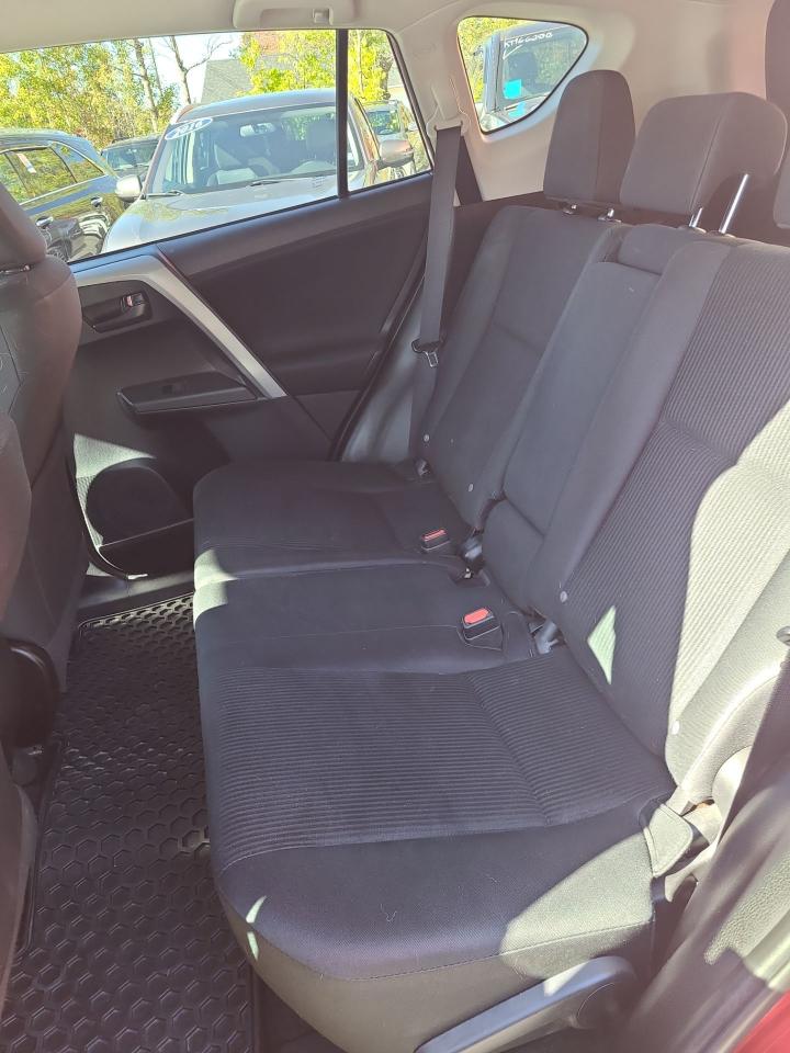 2017 Toyota RAV4 LE - Photo #6