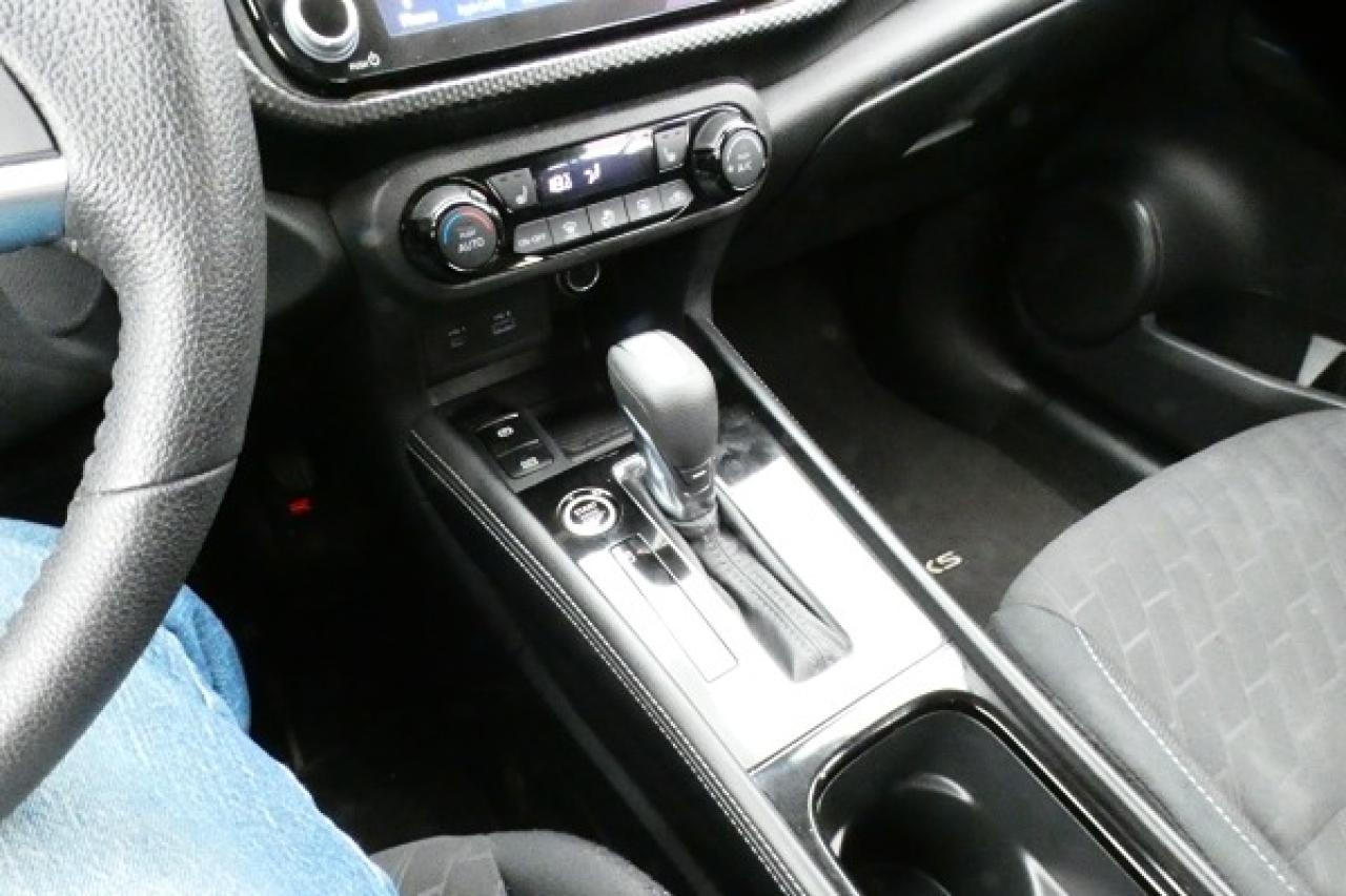 2024 Nissan Kicks SV FWD w/Htd cloth, BUC - Photo #16