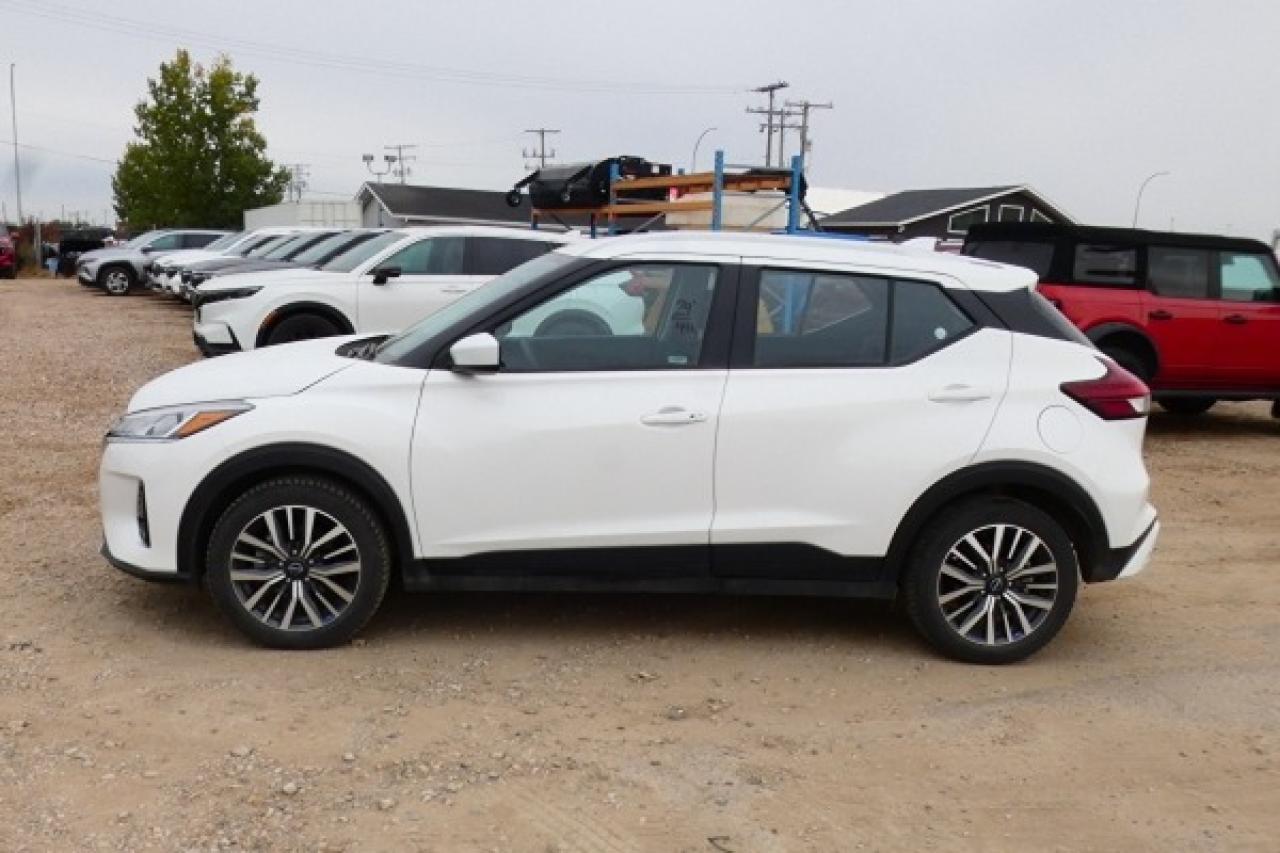 2024 Nissan Kicks SV FWD w/Htd cloth, BUC - Photo #1