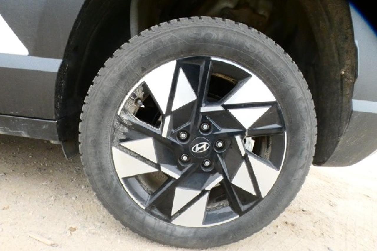 2024 Hyundai KONA Preferred w/Htd Leather, S/R, BUC - Photo #18