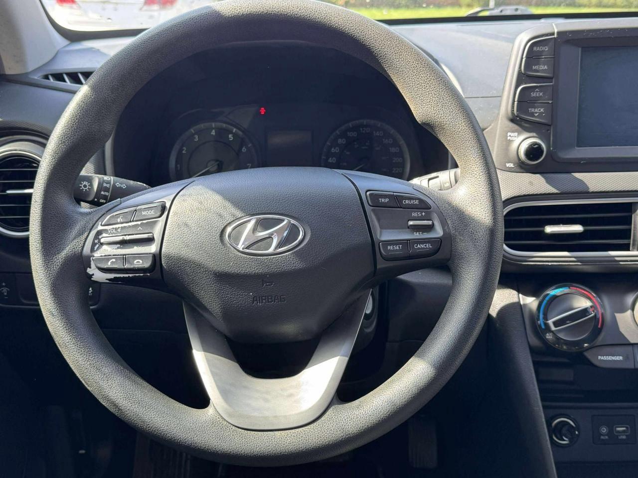 2018 Hyundai KONA 2.0L Essential AWD Photo