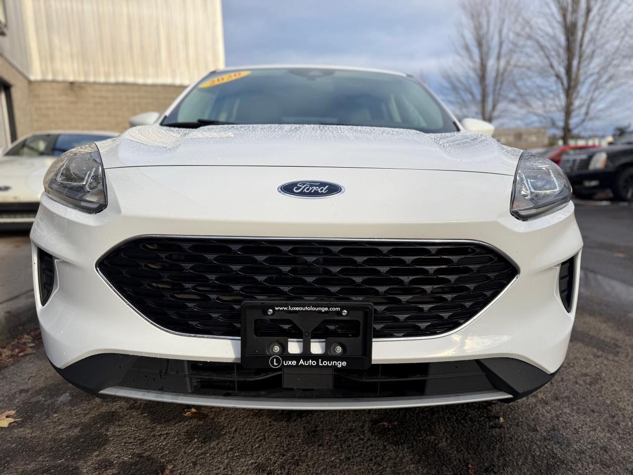 2020 Ford Escape SE AWD | HEATED SEATS | SAVE ON FUEL! Photo4