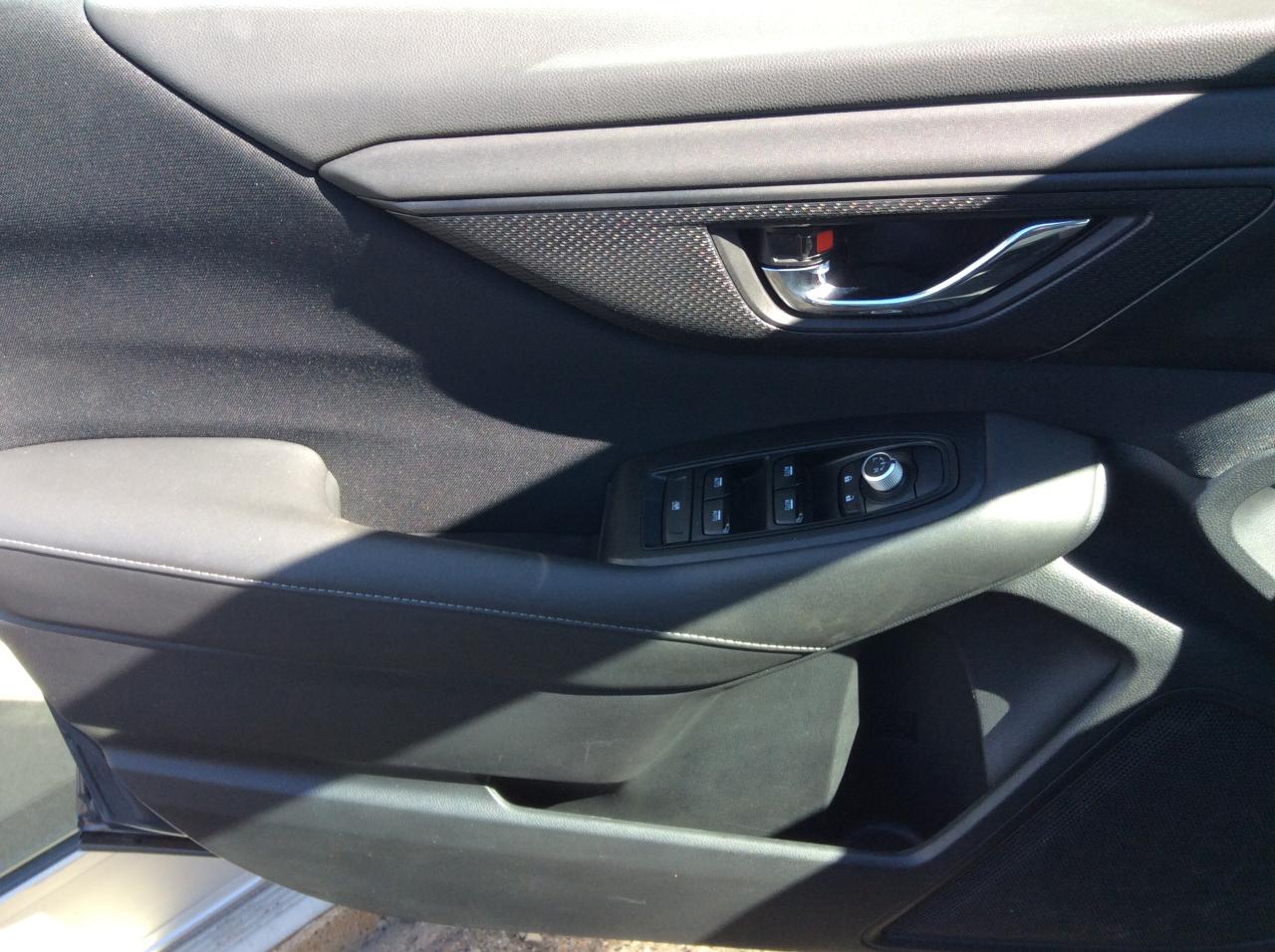 2024 Subaru Outback Touring Photo2