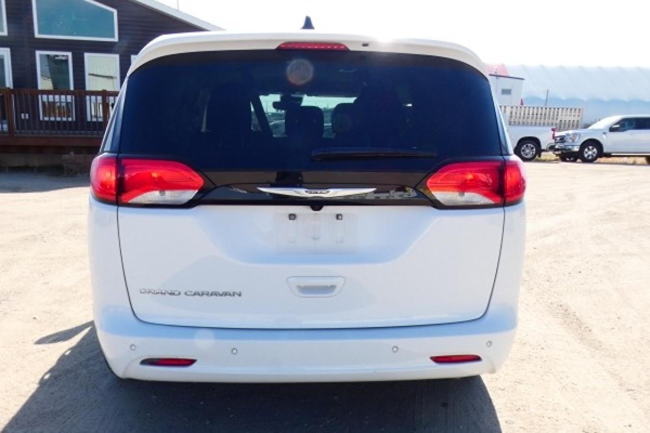 2024 Chrysler Grand Caravan SXT w/Htd cloth, NAV, BUC - Photo #7
