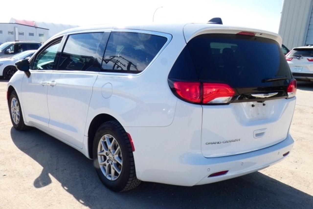 2024 Chrysler Grand Caravan SXT w/Htd cloth, NAV, BUC - Photo #8