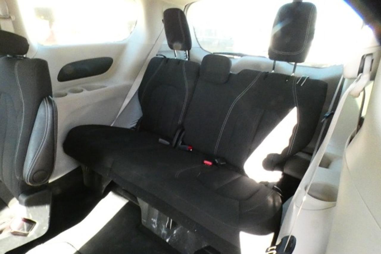 2024 Chrysler Grand Caravan SXT w/Htd cloth, NAV, BUC - Photo #9
