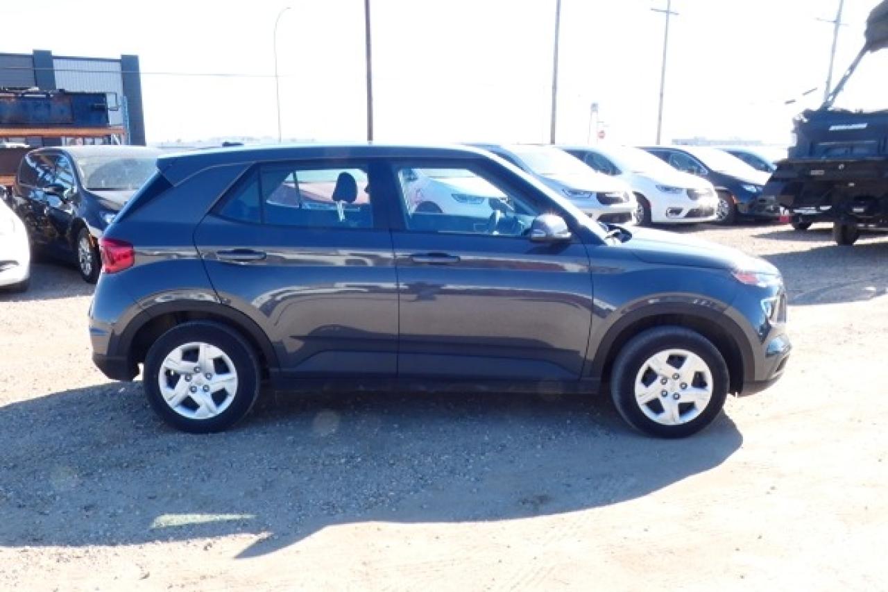 2024 Hyundai KONA Preferred w/Htd Leather, S/R, BUC - Photo #5