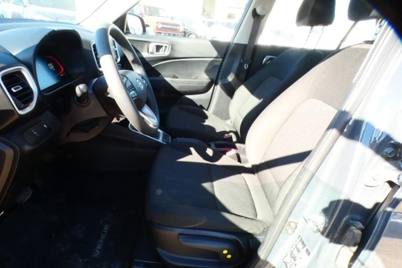 2024 Hyundai KONA Preferred w/Htd Leather, S/R, BUC - Photo #11