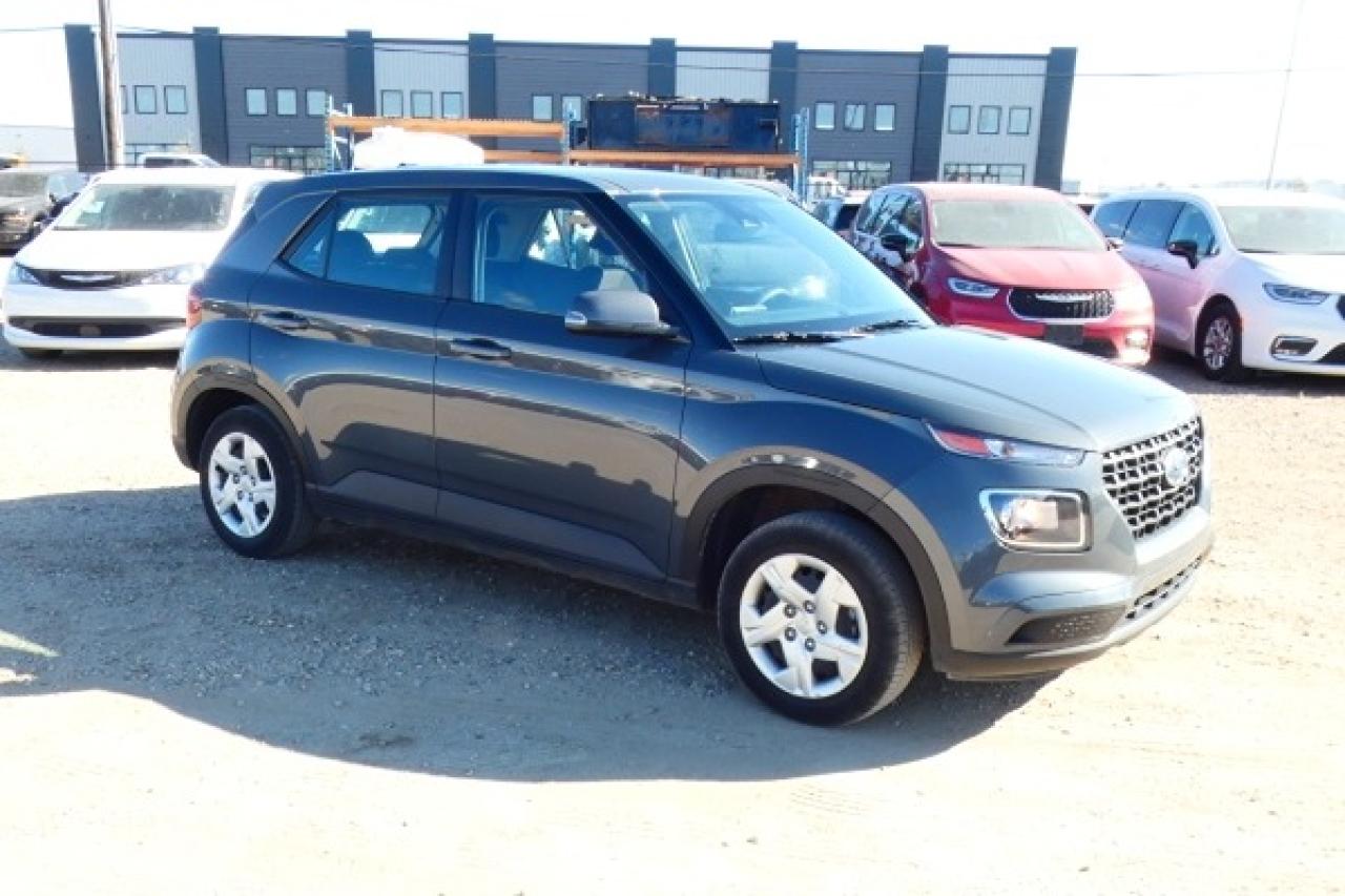 2024 Hyundai KONA Preferred w/Htd Leather, S/R, BUC - Photo #4