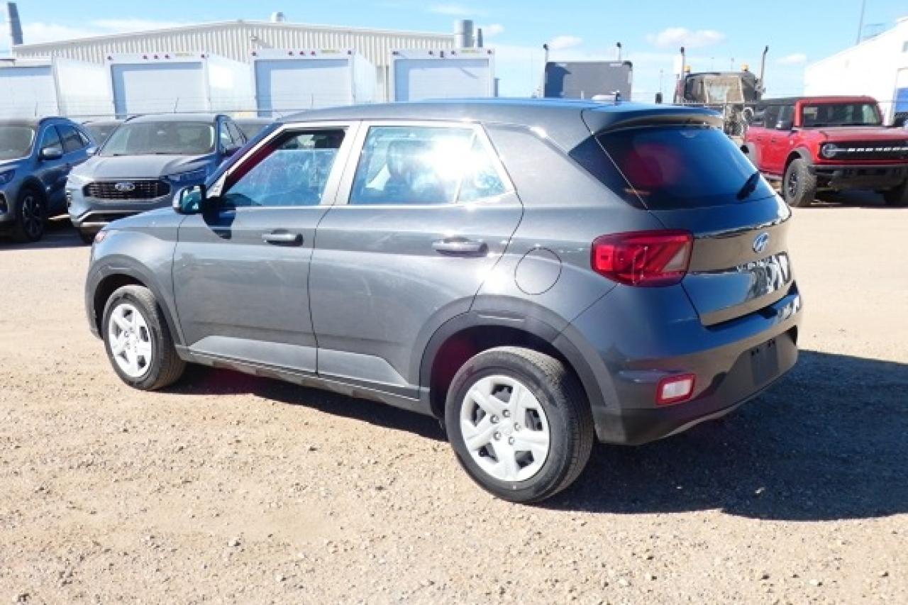 2024 Hyundai KONA Preferred w/Htd Leather, S/R, BUC - Photo #8