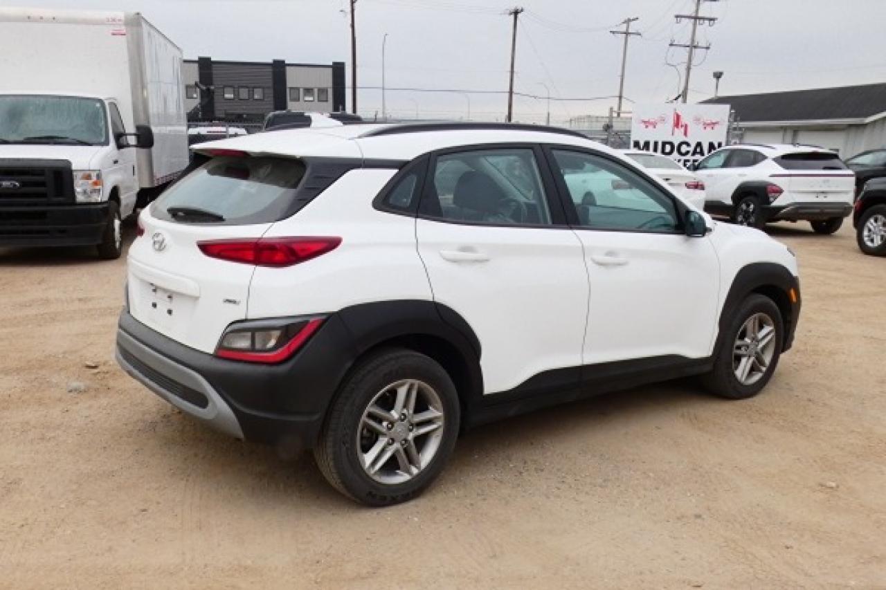 2023 Hyundai KONA Essential AWD w/Htd cloth, BUC - Photo #6