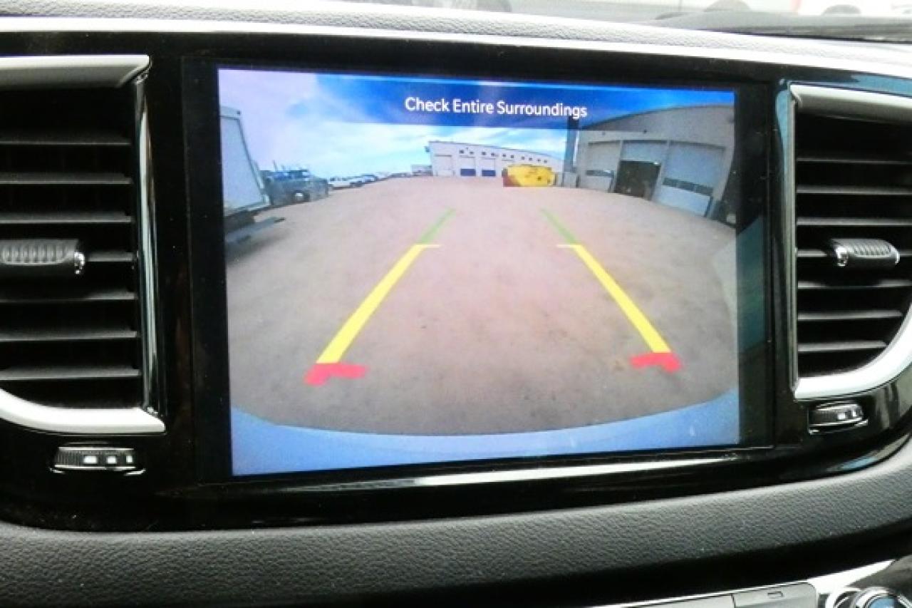 2024 Chrysler Grand Caravan SXT w/Htd cloth, NAV, BUC - Photo #15