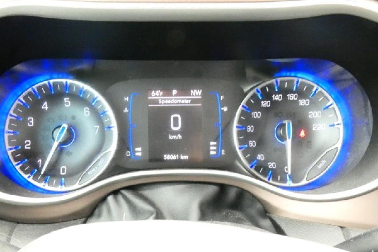 2024 Chrysler Grand Caravan SXT w/Htd cloth, NAV, BUC - Photo #13