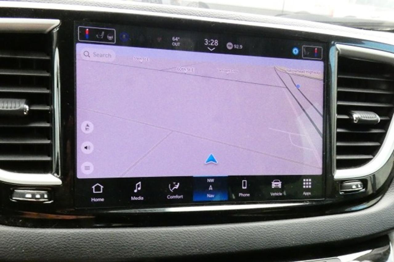 2024 Chrysler Grand Caravan SXT w/Htd cloth, NAV, BUC - Photo #14