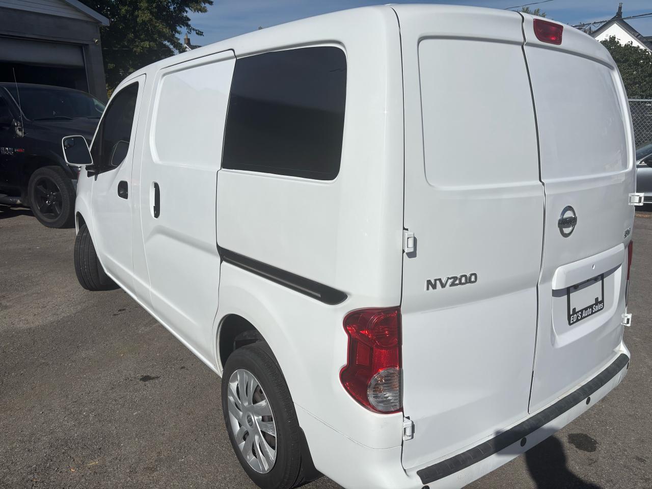 2016 Nissan NV200 SV, Back-Up-Camera, Rear Park Assist,Keyless entry - Photo #5