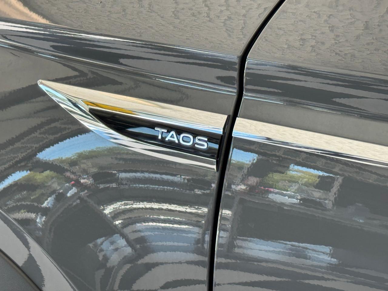 2022 Volkswagen Taos Comfortline 4Motion+Pano Roof+Adaptive Cruise Photo