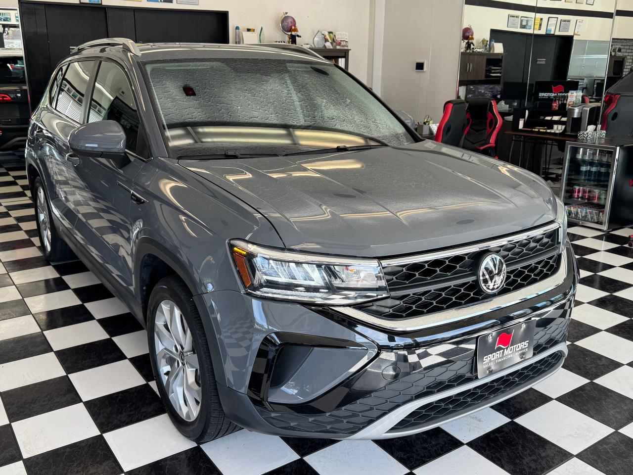2022 Volkswagen Taos Comfortline 4Motion+Pano Roof+Adaptive Cruise Photo8