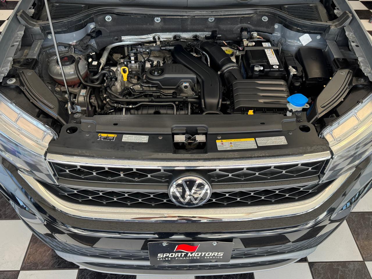 2022 Volkswagen Taos Comfortline 4Motion+Pano Roof+Adaptive Cruise Photo