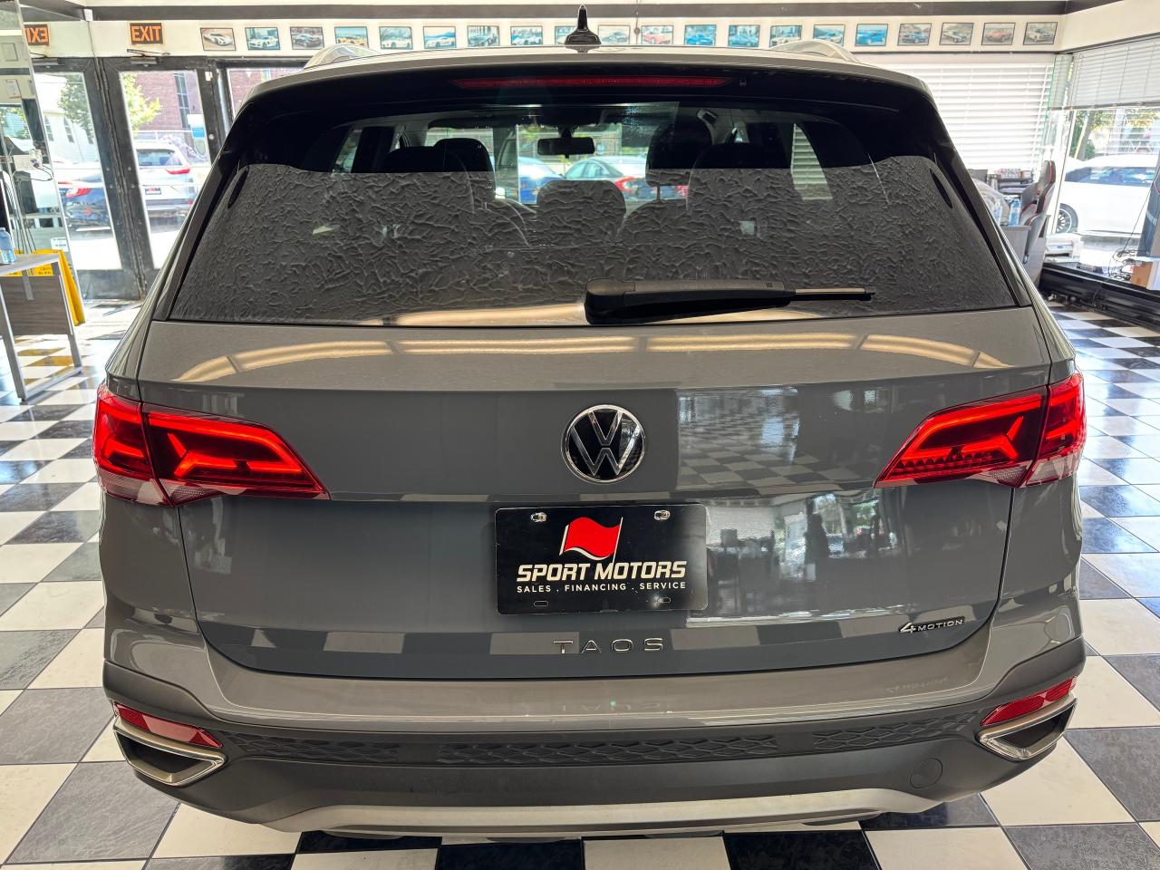 2022 Volkswagen Taos Comfortline 4Motion+Pano Roof+Adaptive Cruise Photo