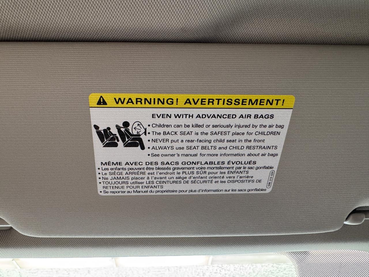 2022 Volkswagen Taos Comfortline 4Motion+Pano Roof+Adaptive Cruise Photo