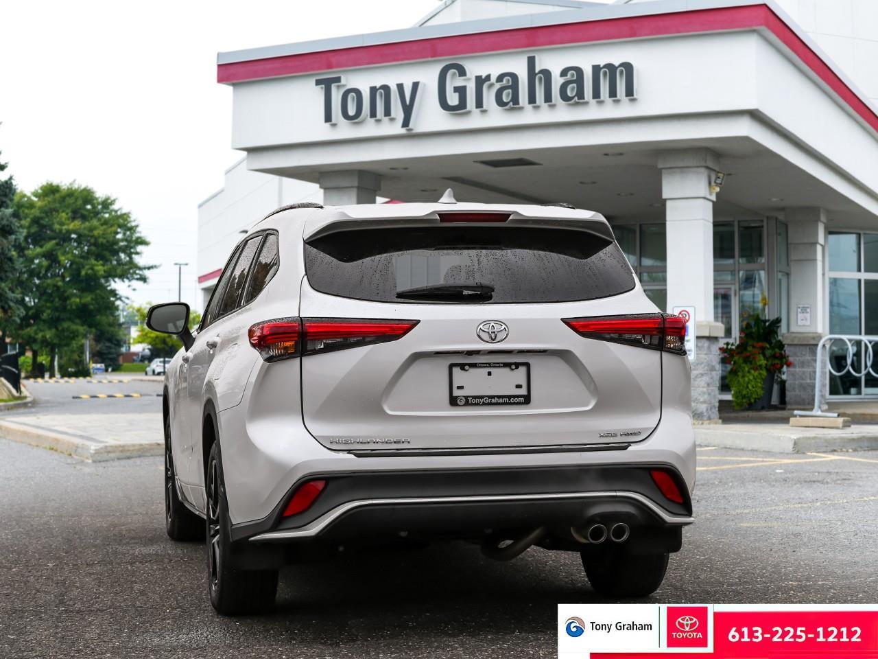 2023 Toyota Highlander XSE Photo2