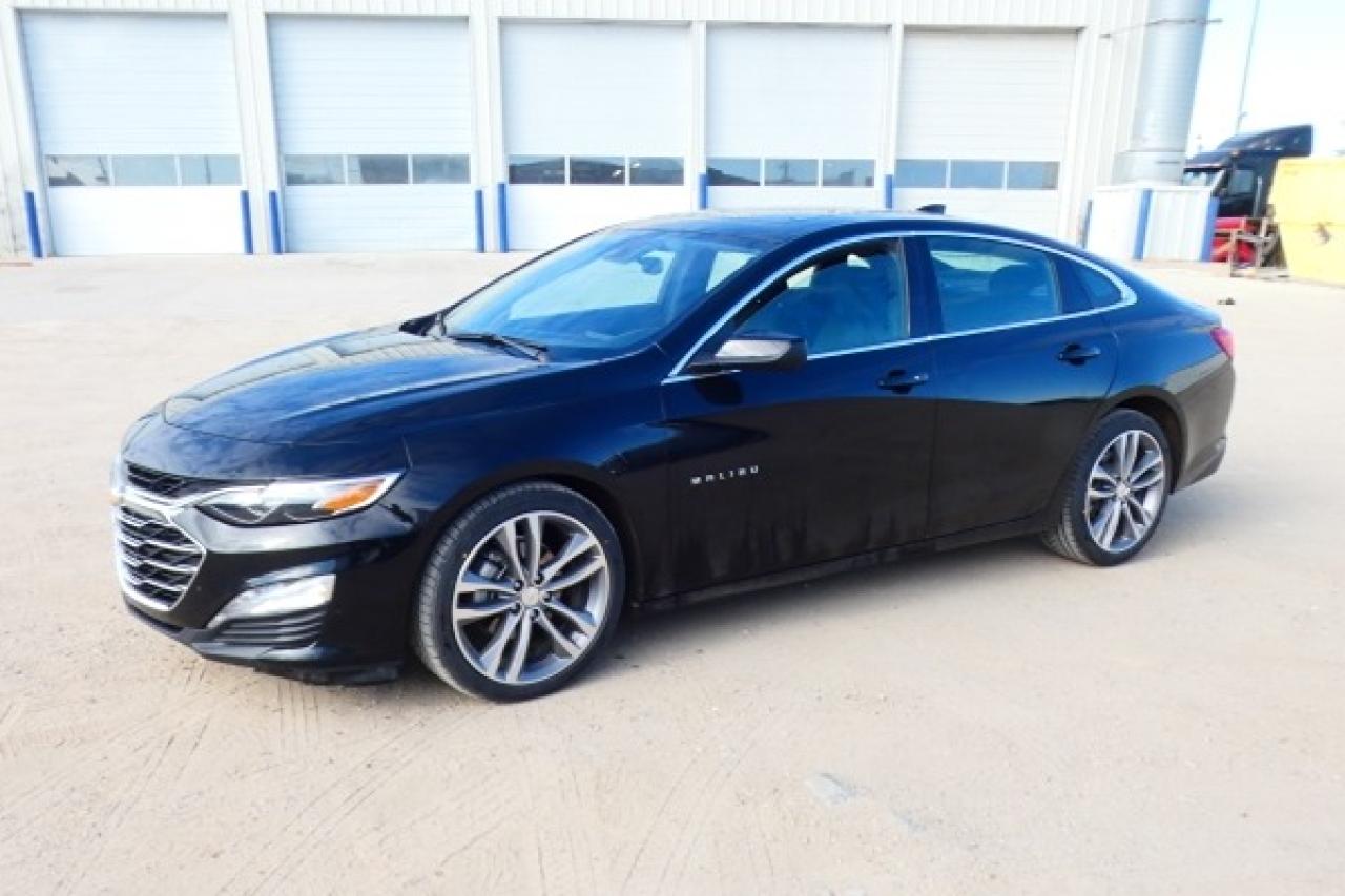 2023 Chevrolet Malibu 1LT w/Htd cloth, pano S/R, BUC - Photo #2