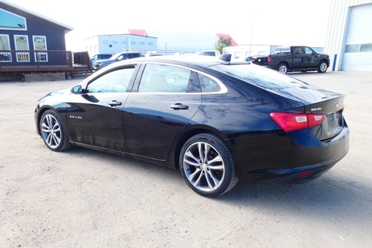 2023 Chevrolet Malibu 1LT w/Htd cloth, pano S/R, BUC - Photo #8