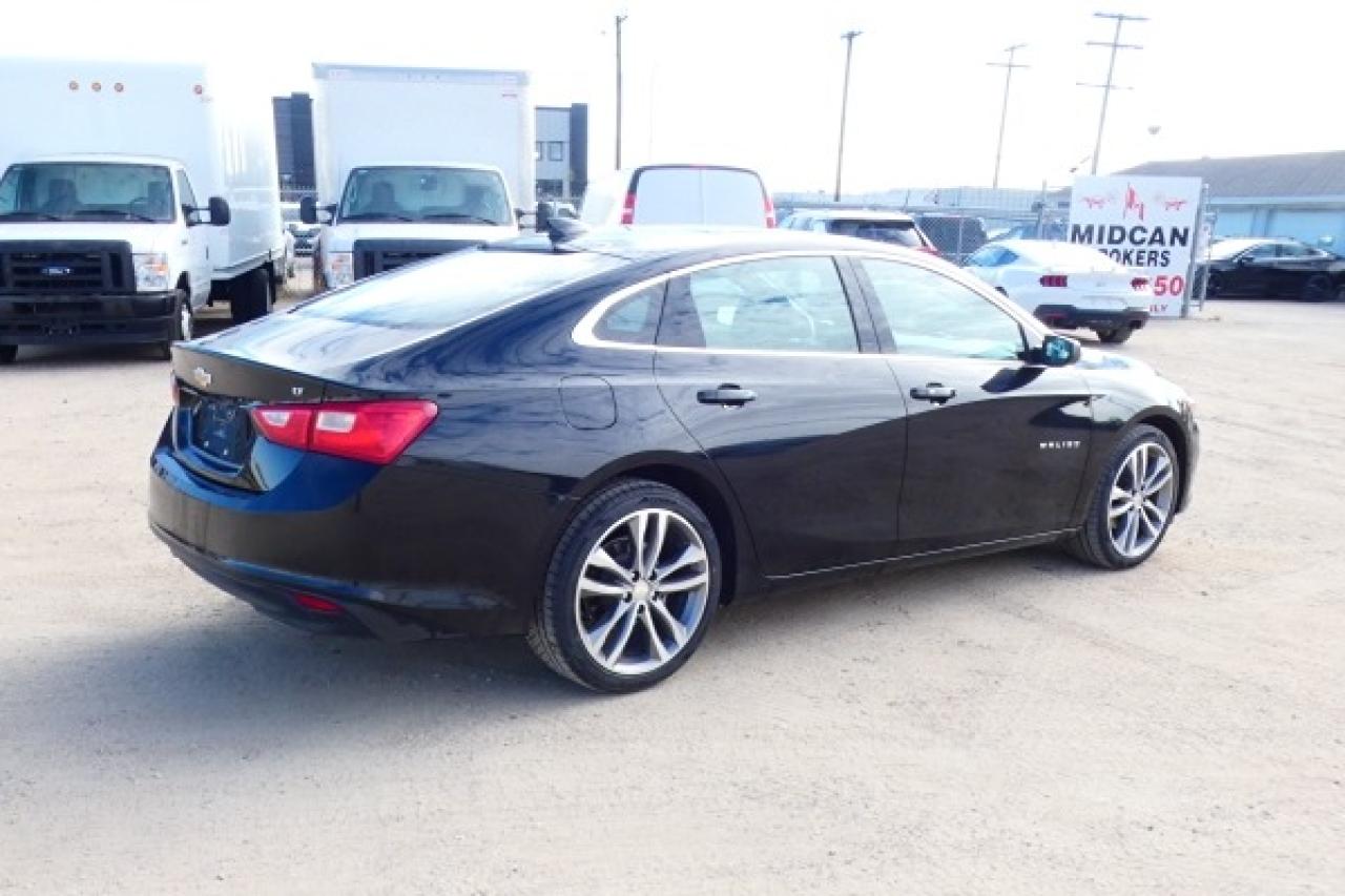 2023 Chevrolet Malibu 1LT w/Htd cloth, pano S/R, BUC - Photo #6