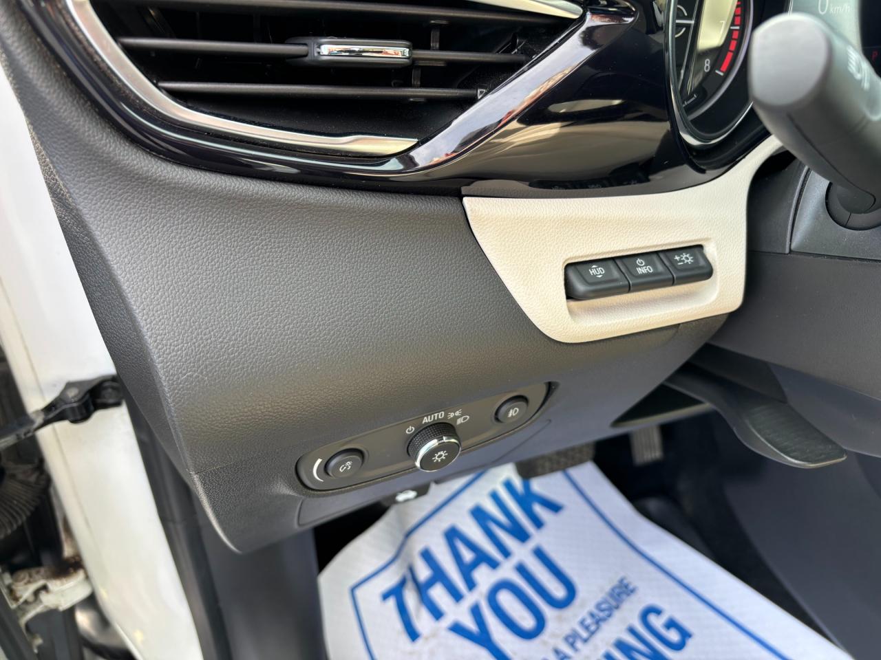 2022 Buick Encore GX 2022 Buick Encore GX Essence ST Photo