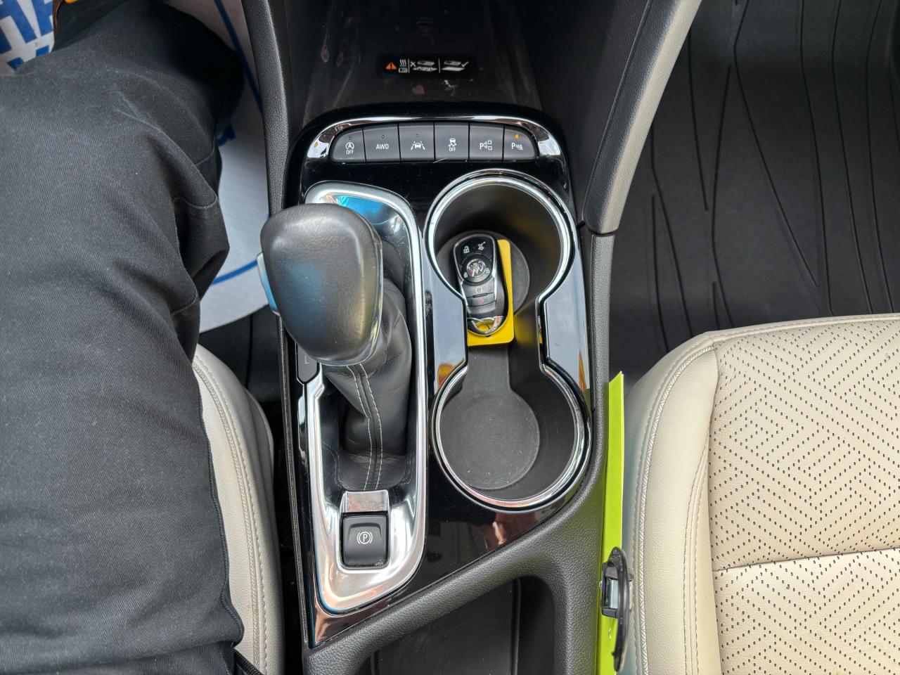 2022 Buick Encore GX 2022 Buick Encore GX Essence ST Photo