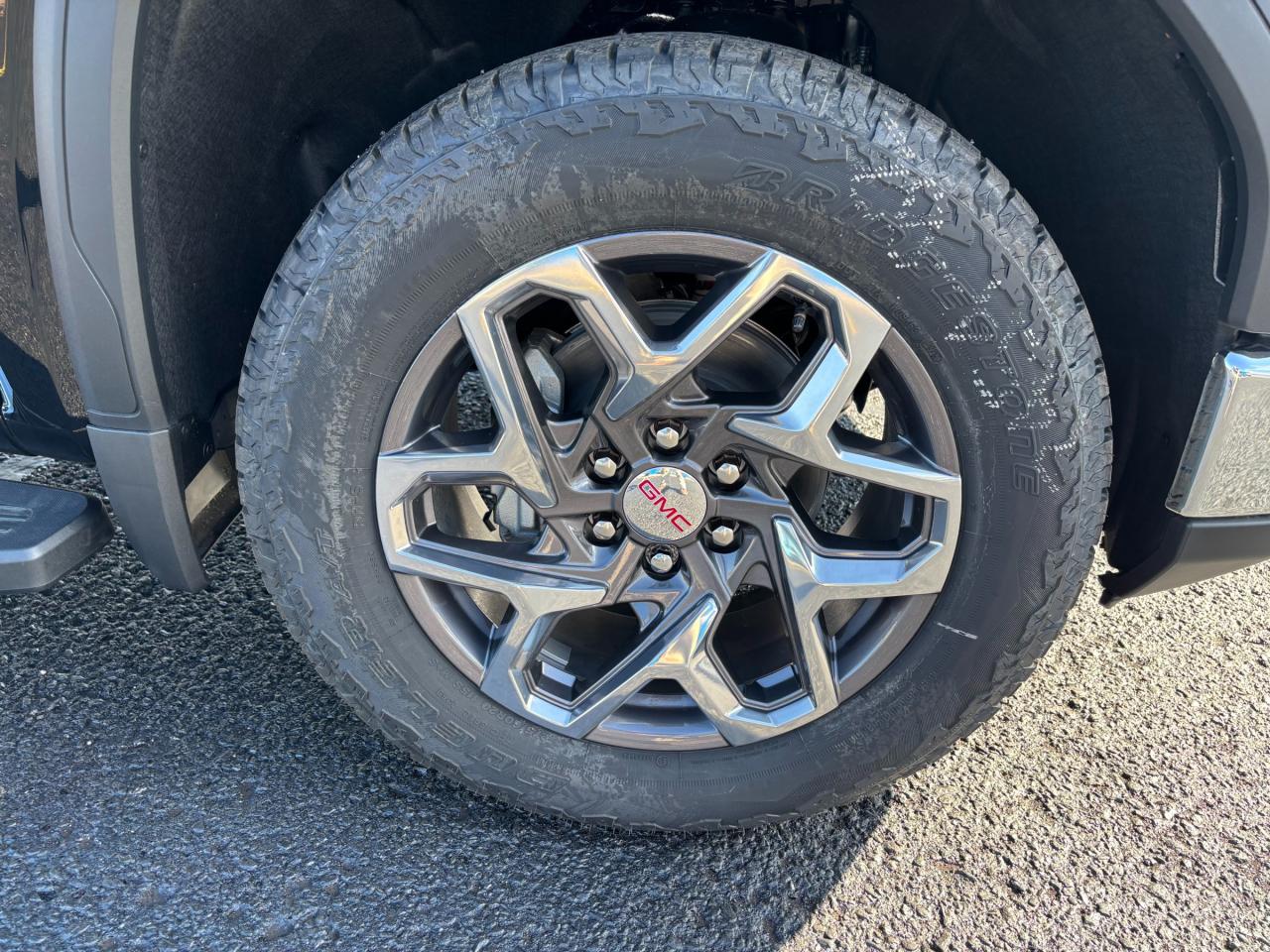 2026 GMC Sierra 1500 2026 GMC Sierra SLT Crew Cab 4WD Photo