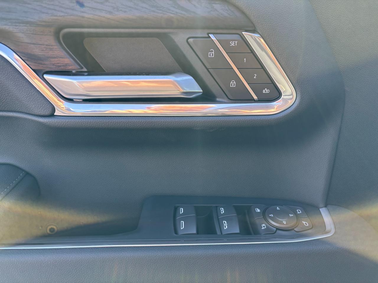 2026 GMC Sierra 1500 2026 GMC Sierra SLT Crew Cab 4WD Photo