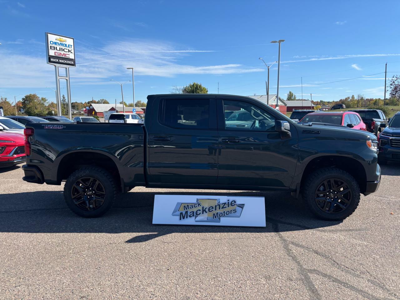 2026 Chevrolet Silverado 1500 2026 Chevrolet Silverado LT Trail Boss Crew Cab 4WD Photo