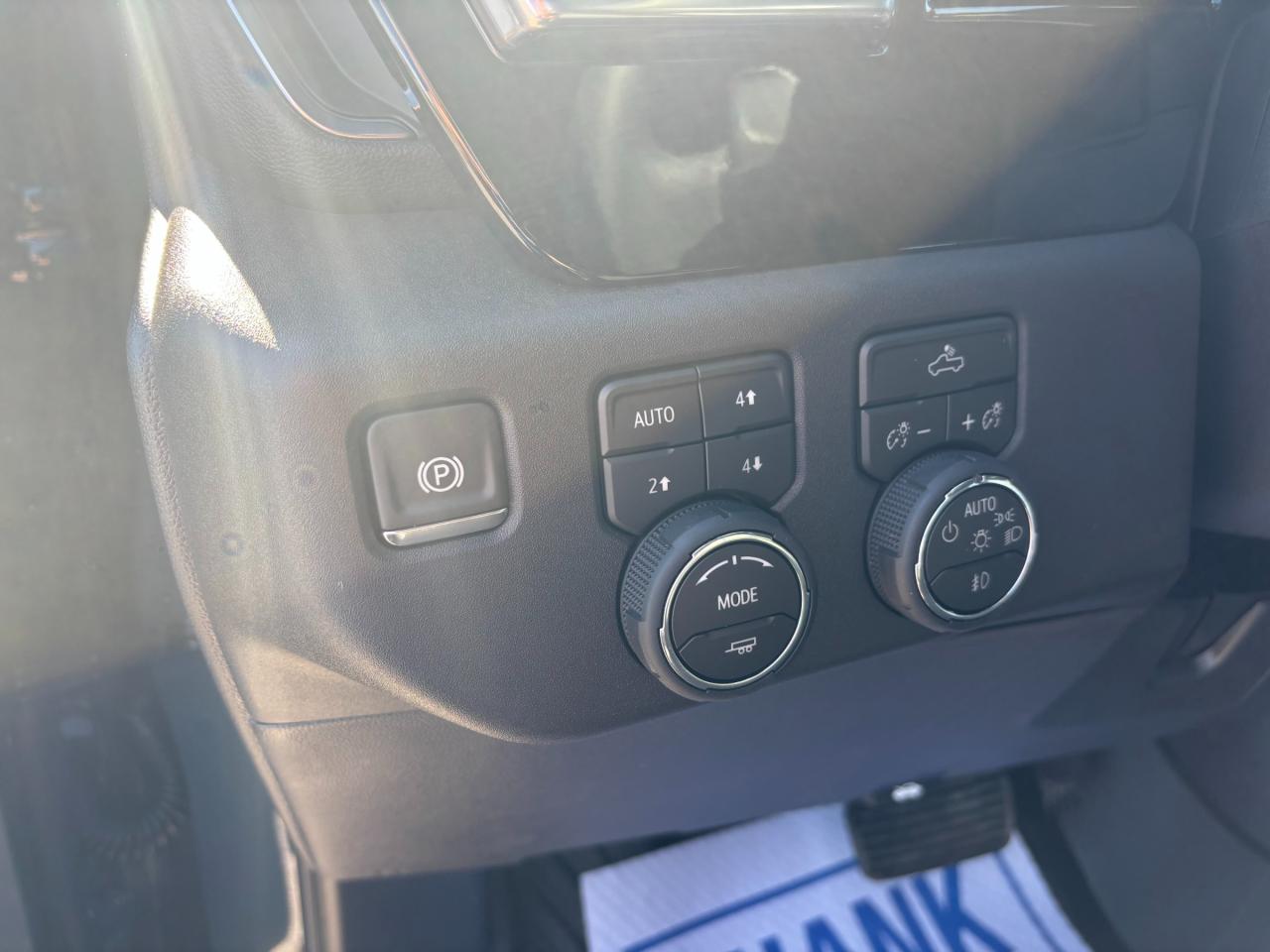 2026 Chevrolet Silverado 1500 2026 Chevrolet Silverado LT Trail Boss Crew Cab 4WD Photo