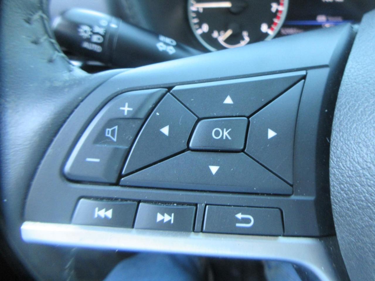 2021 Nissan Sentra SV Photo