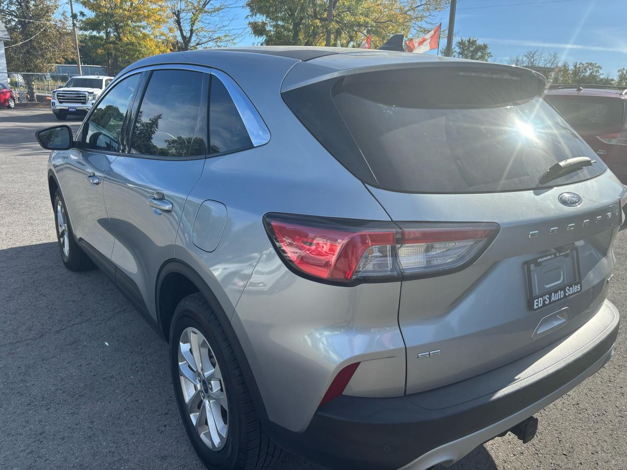 2022 Ford Escape SE, All Wheel Drive, Lane Departure Warning - Photo #4