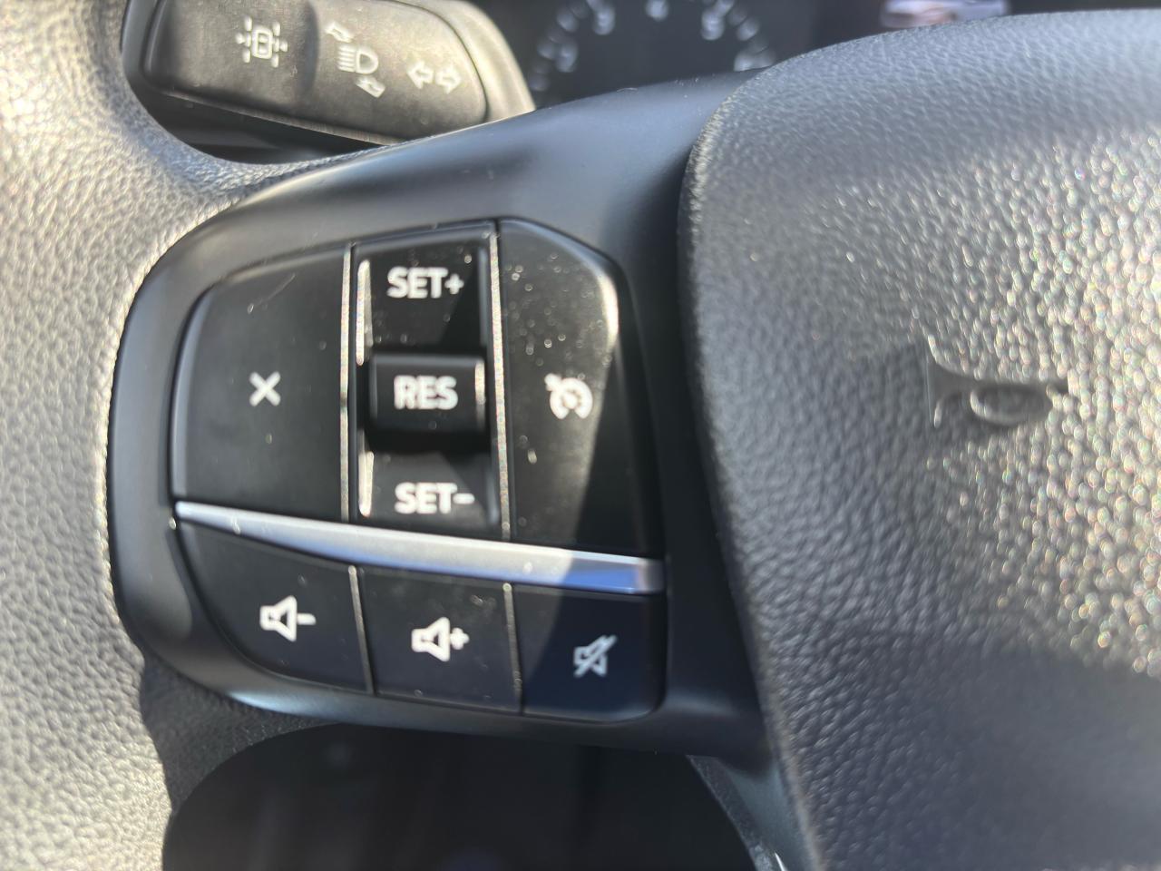 2022 Ford Escape SE, All Wheel Drive, Lane Departure Warning - Photo #10