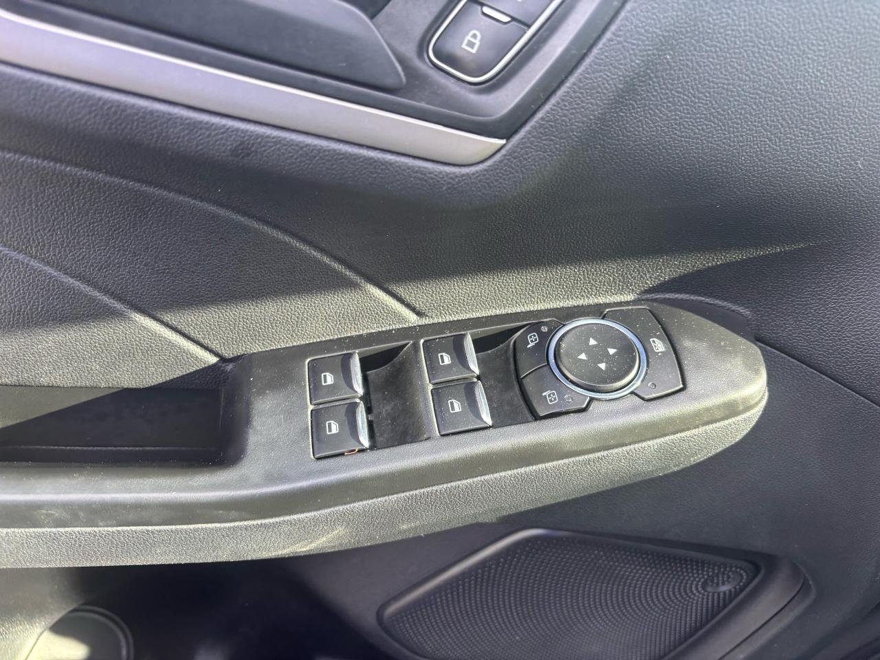 2022 Ford Escape SE, All Wheel Drive, Lane Departure Warning - Photo #18