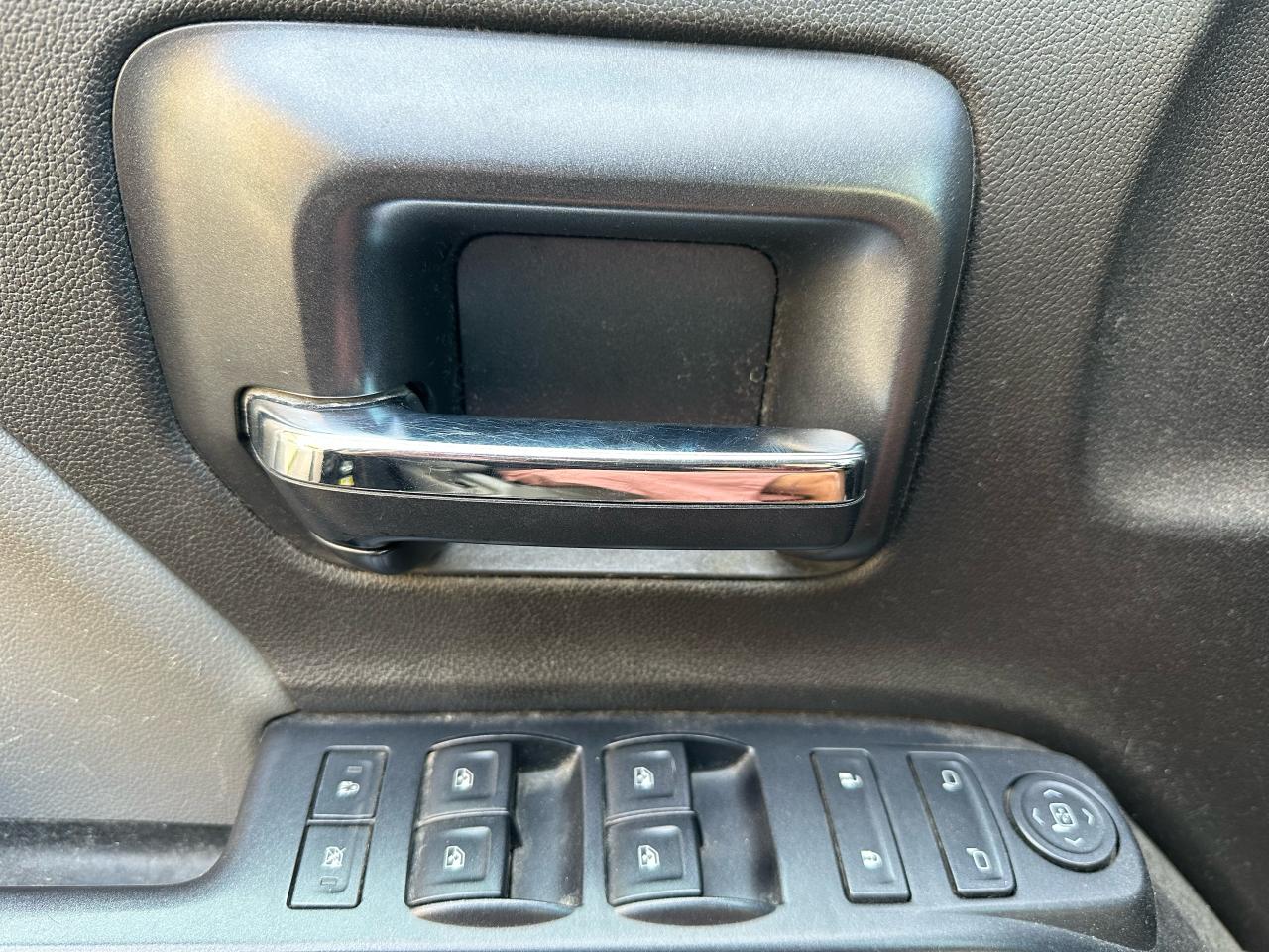 2016 Chevrolet Silverado 1500 4WD DOUBLE CAB 143.5" LS - Photo #9