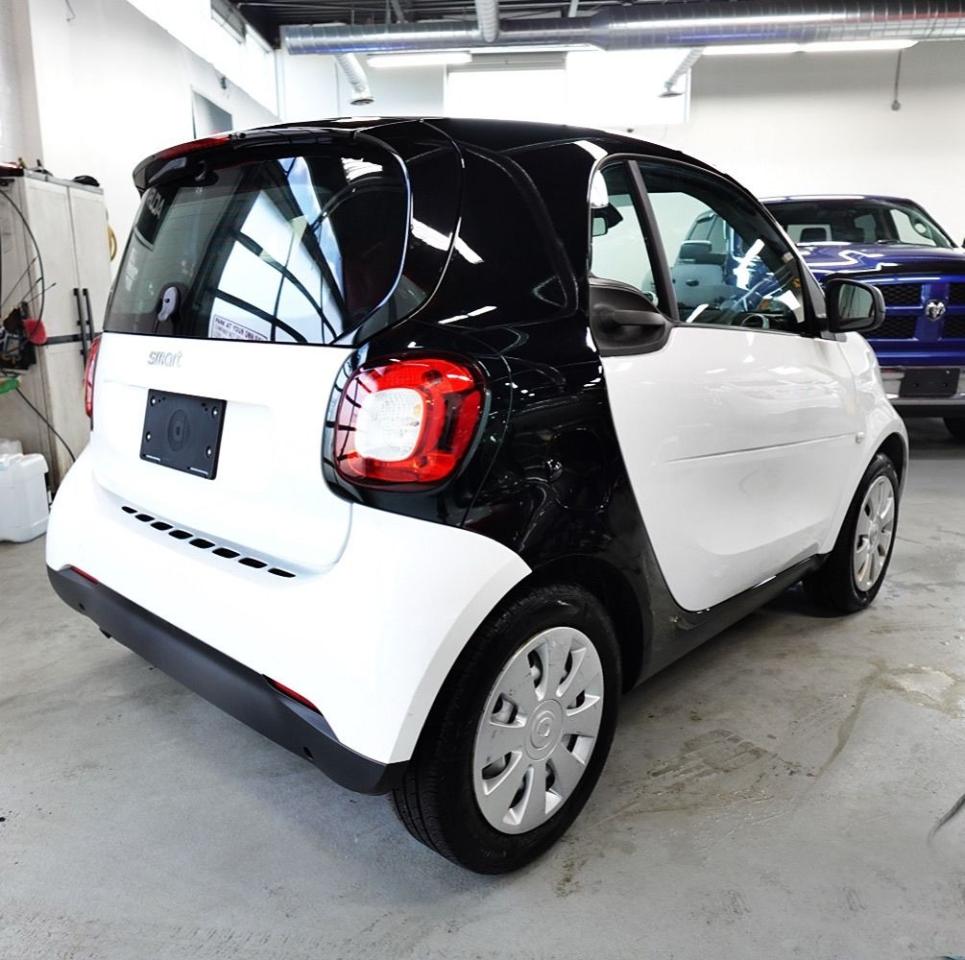 2017 Smart fortwo LOW KM,MINT,NO ACCIDENT,FOR TWO - Photo #4