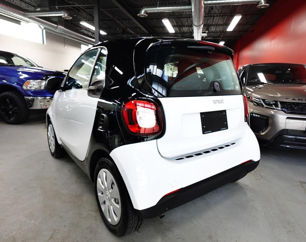 2017 Smart fortwo LOW KM,MINT,NO ACCIDENT,FOR TWO - Photo #6